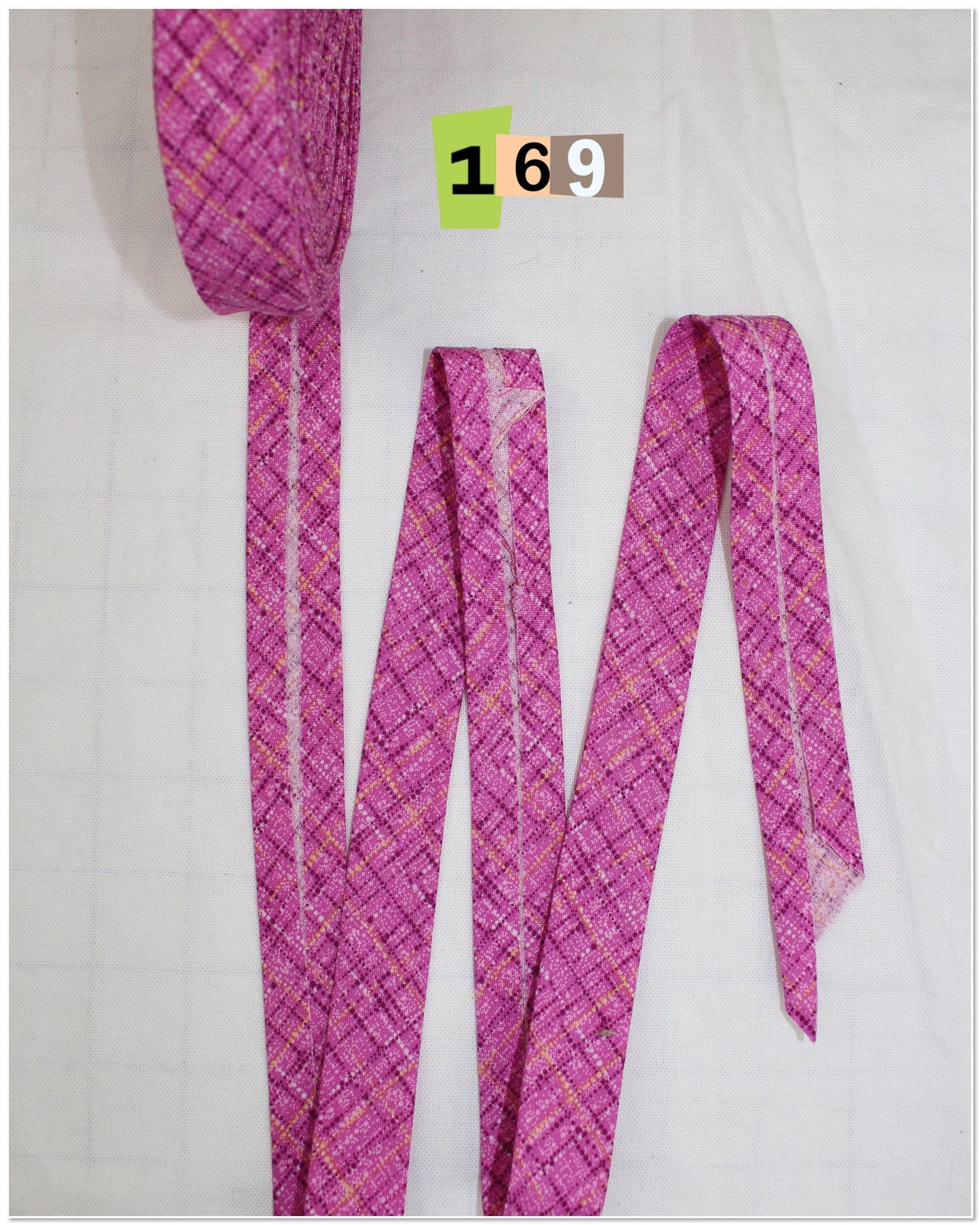 Bias Binding (Tape) 25mm, Cotton, Single Fold, hearts, line patterns. Fusible iron on available.