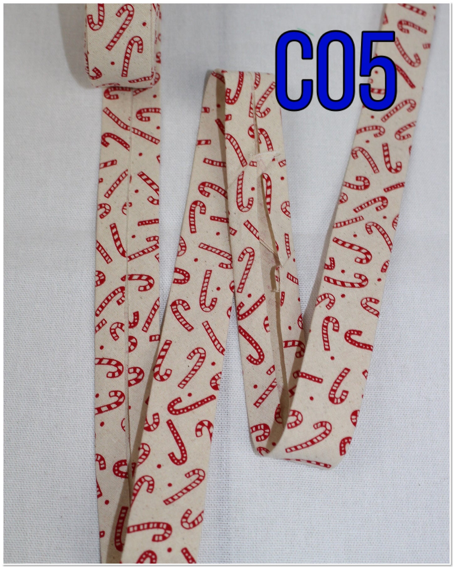 Christmas bias tape binding/(fusible iron on available)/single fold/1 inch wide(1m)/snowflakes/glitter/mistletoe/candy canes/Xmas tree/stars