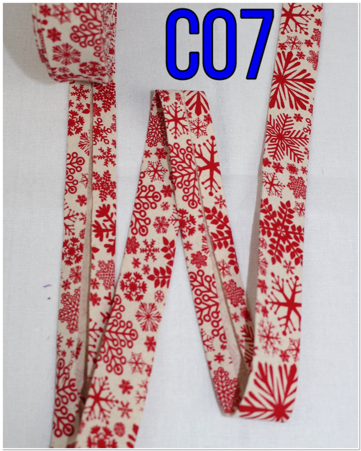 Christmas bias tape binding/(fusible iron on available)/single fold/1 inch wide(1m)/snowflakes/glitter/mistletoe/candy canes/Xmas tree/stars
