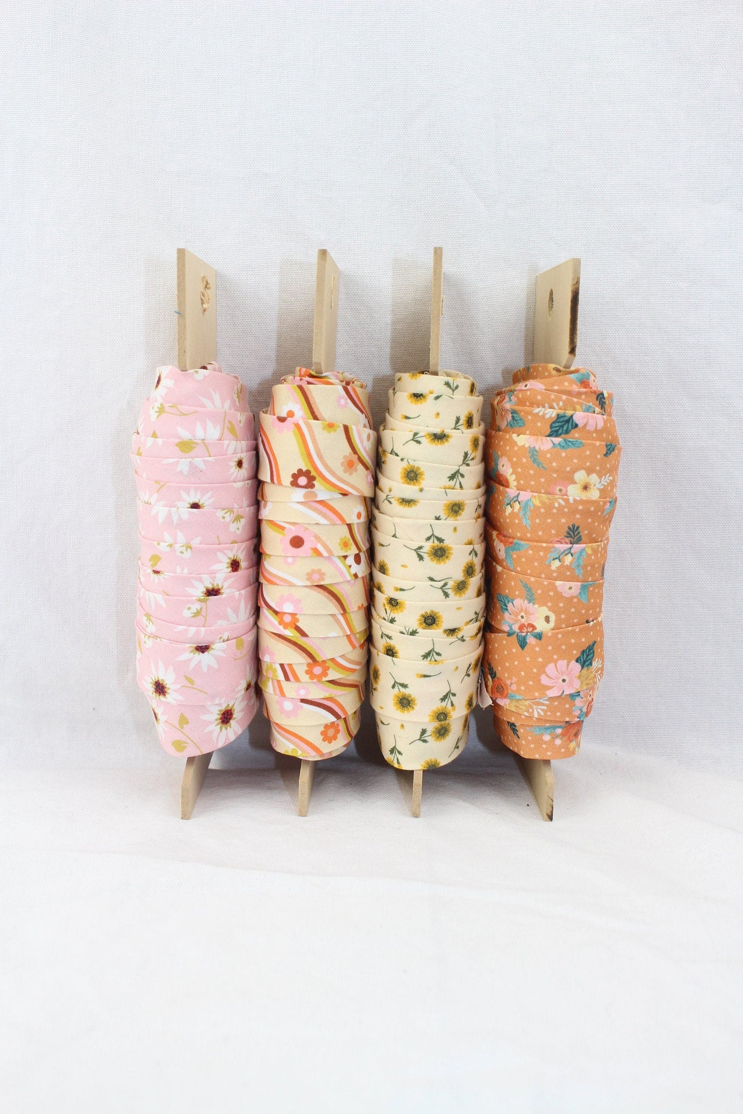 Bias Binding (Tape) 25mm, Cotton, Single Fold, sunflowers, hippy daisy, flowers. Fusible iron on available.