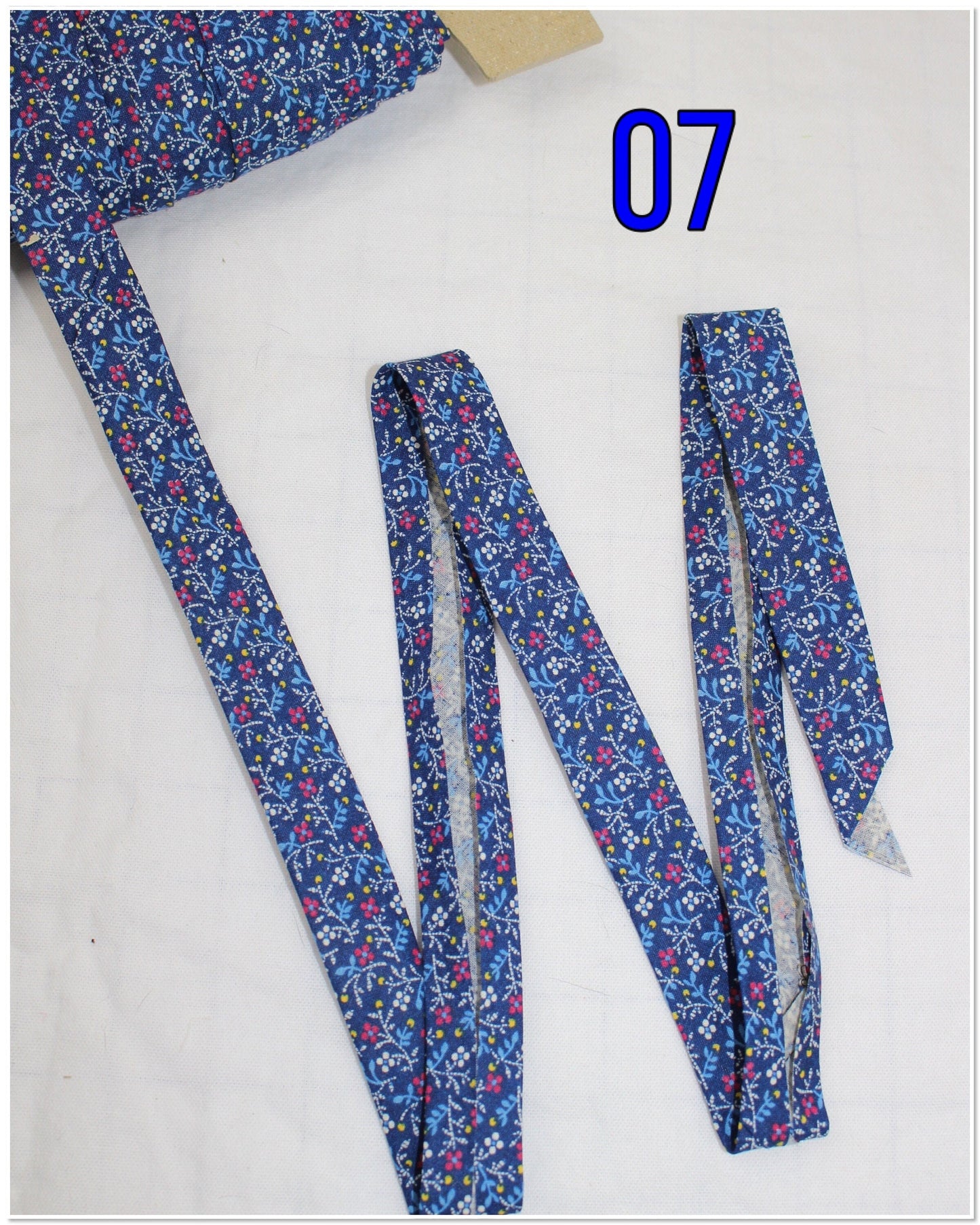 Bias Binding (Tape) 25mm, Cotton, Single Fold, flowers, floral. Fusible iron on available.
