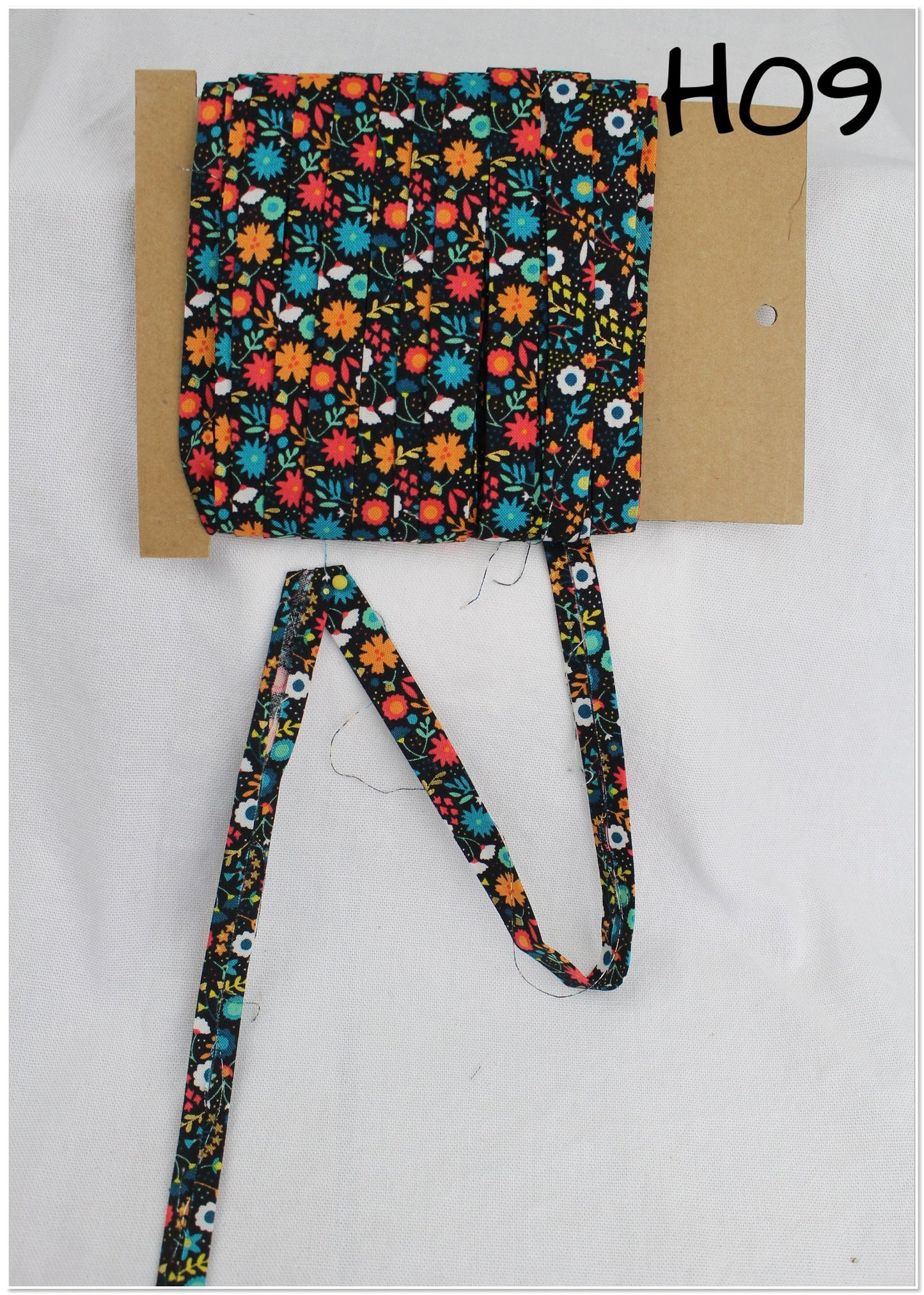 Bias Binding (Tape) 12mm, Cotton, Single Fold, blenders flowers. Fusible iron on available.