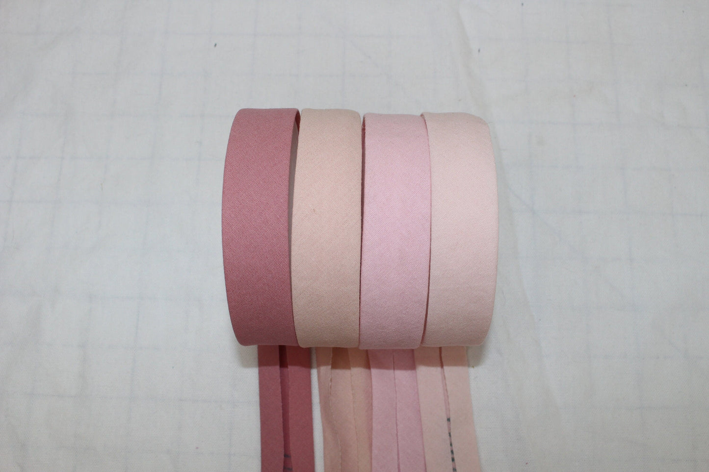 Bias Binding (tape) 25mm or 12mm, single fold, 100% Cotton. pink, baby pink, musk. Fusible iron on available.