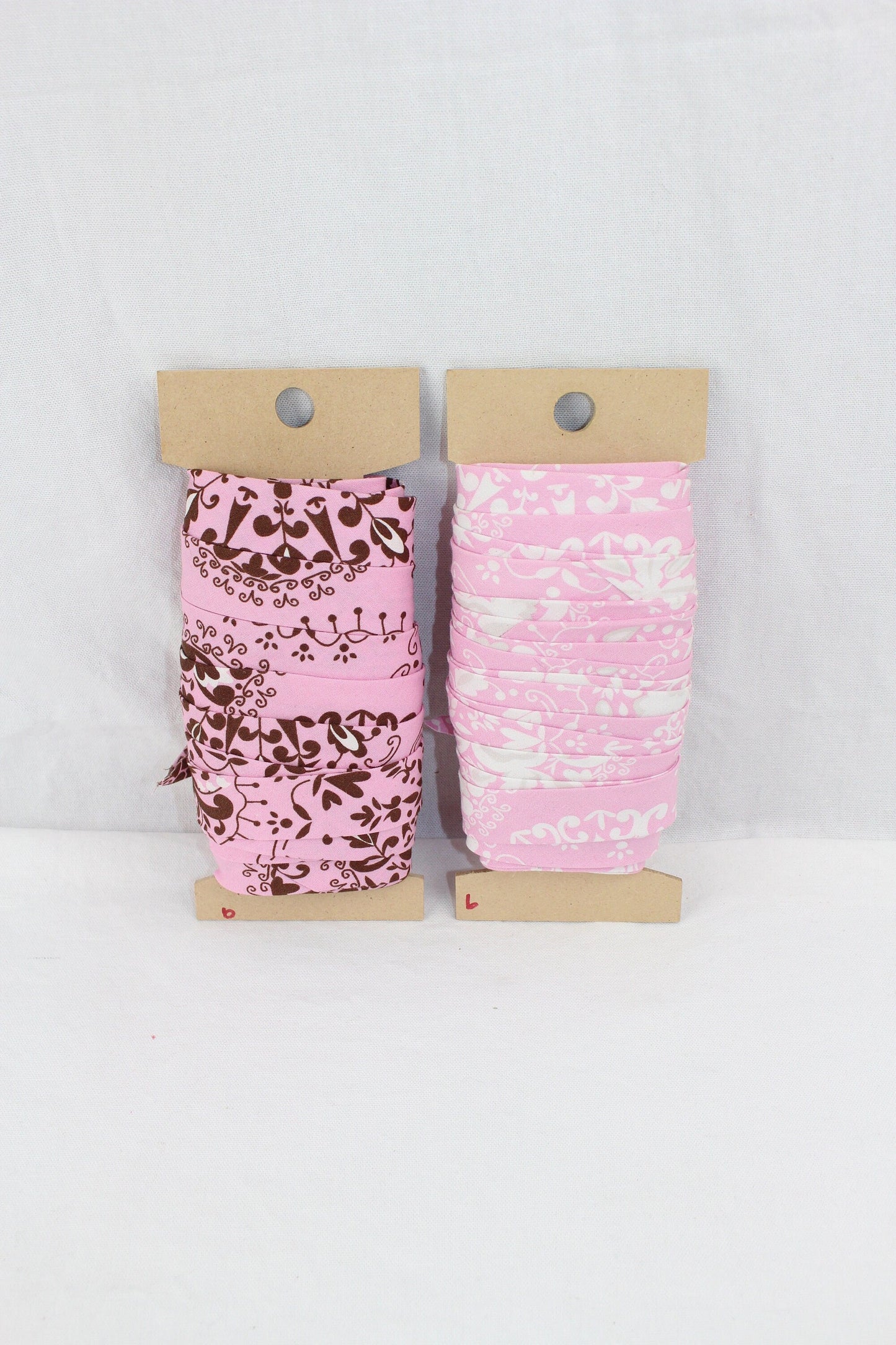 Bias Binding (Tape) 25mm, Cotton, Single Fold, pink print, patterned. Fusible iron on available.