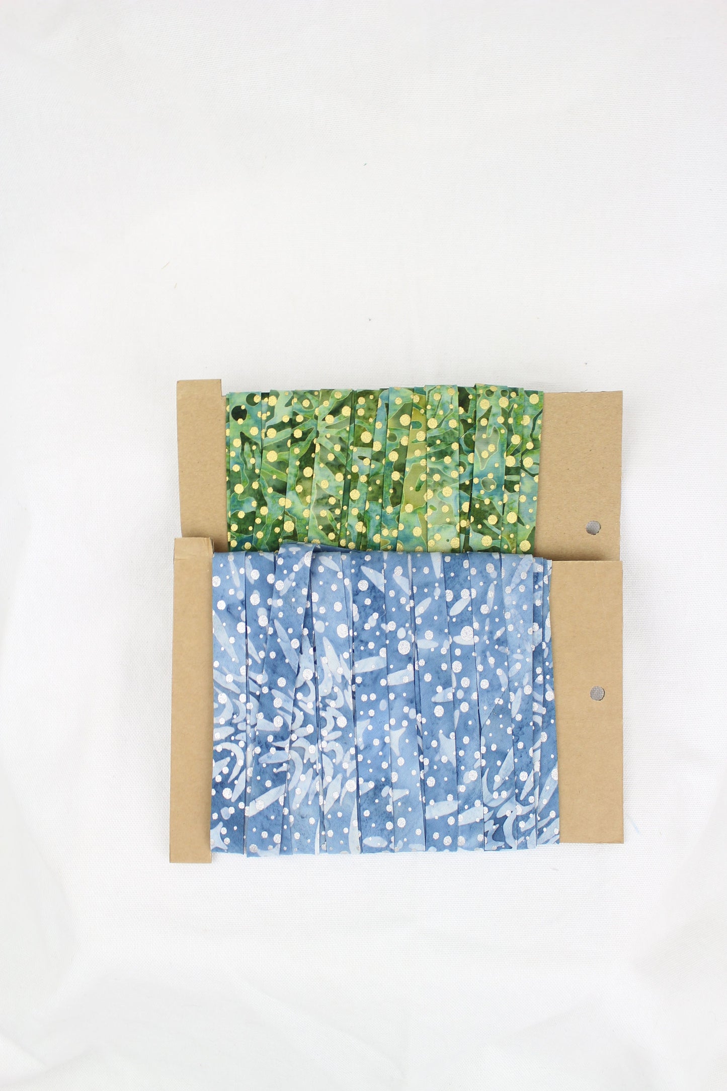 Bias Binding (Tape) 12mm, Cotton, Single Fold, batik. Fusible iron on available.