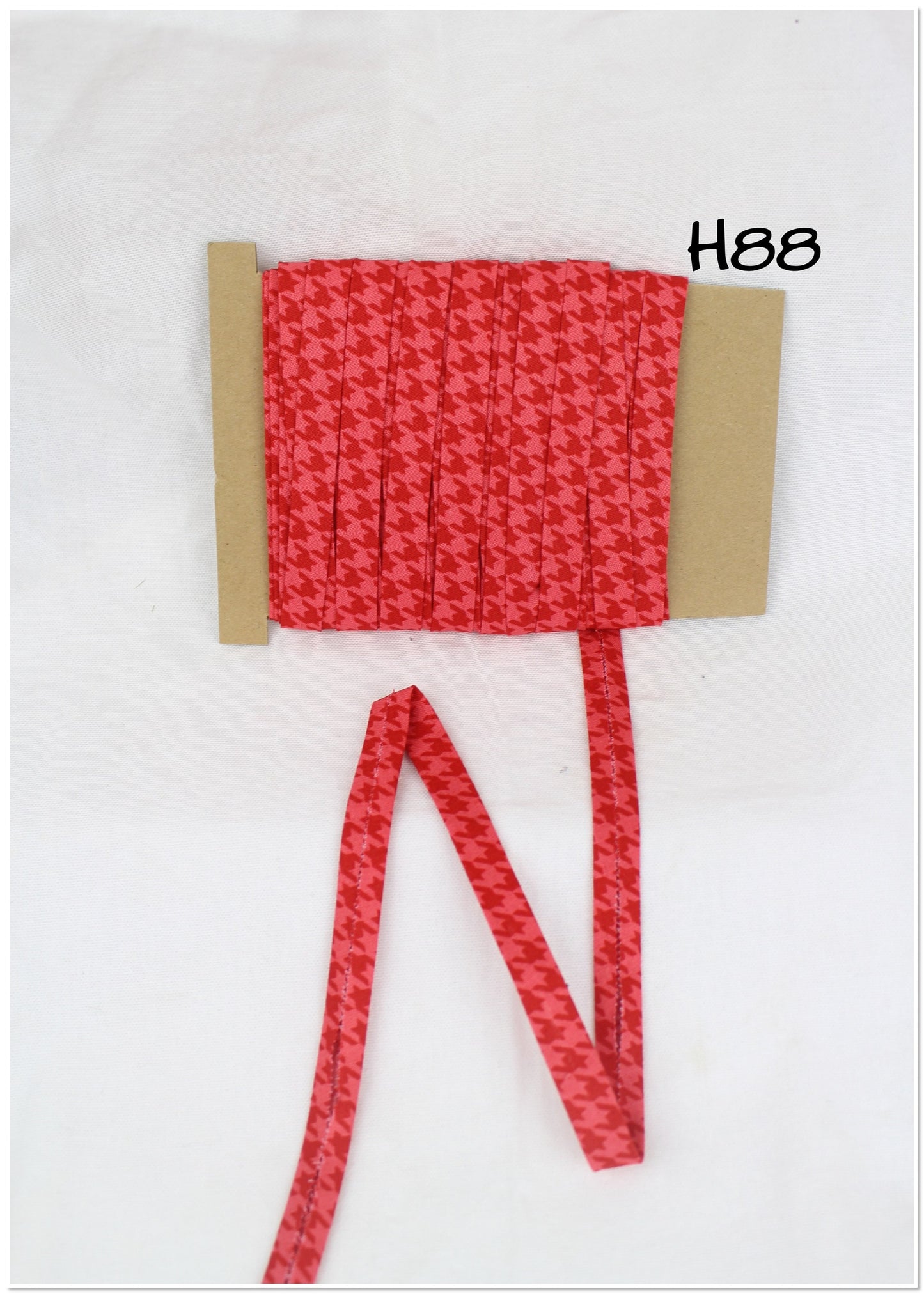Bias Binding (Tape) 12mm, Cotton, Single Fold, red. Fusible iron on available.
